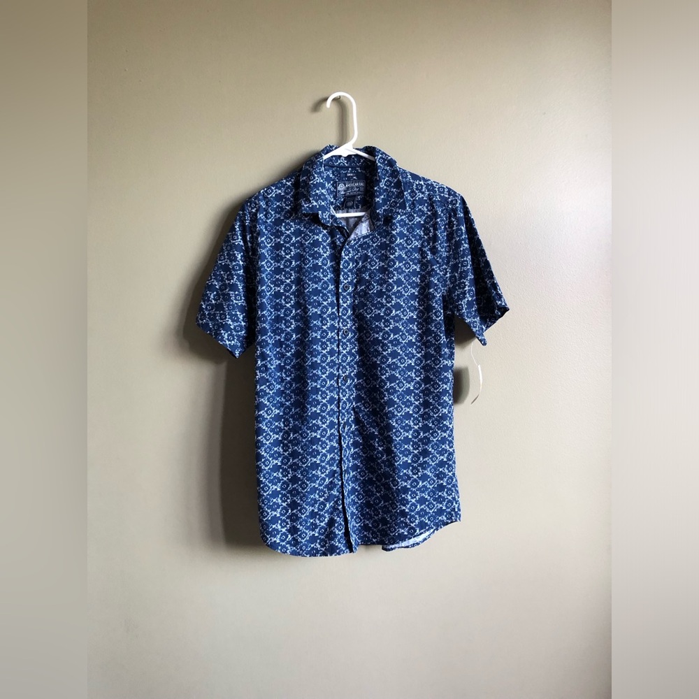 NWT American Rag Mens Blue Button Up Short Sleeve Cotton Shirt Size small